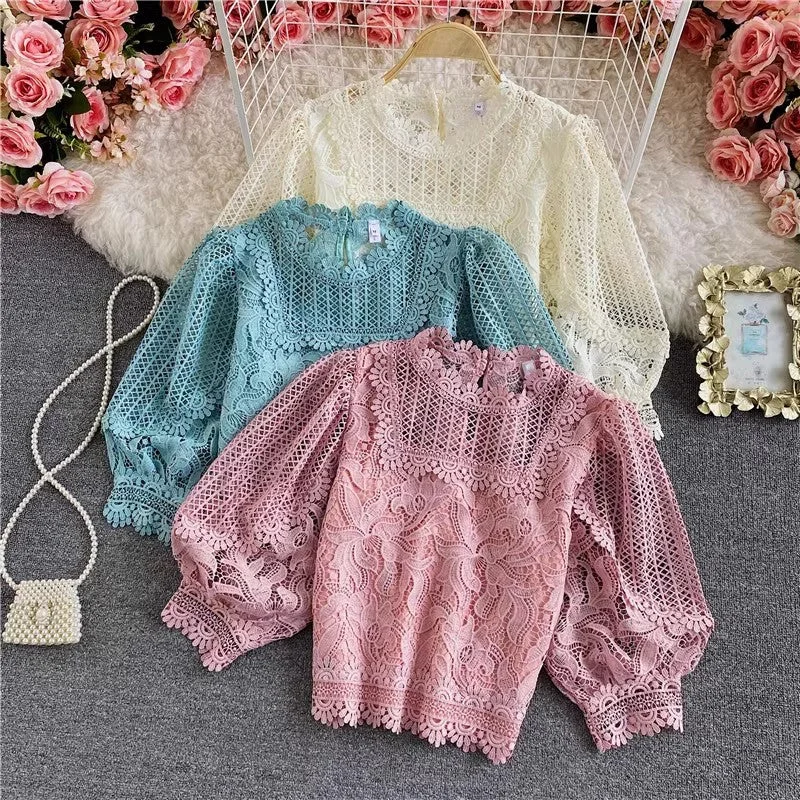 women's raincoats -Retro short lace shirt     S3910